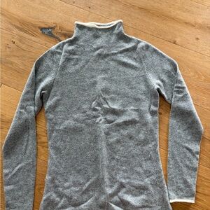 Cashmere Nicole Miller Women's Turtleneck Sweater